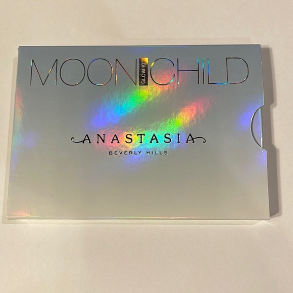 NIB Anastasia Moon Child Glow Kit - NIB - Picture 1 of 4